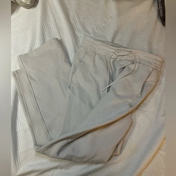 Lululemon loungeful pants - Picture 3 of 3